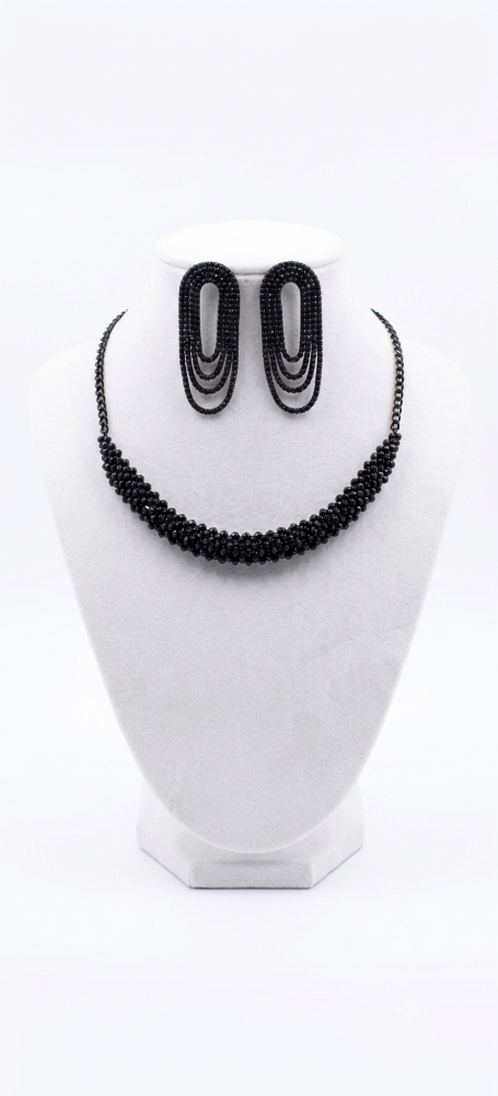 Black stone necklace with earrings